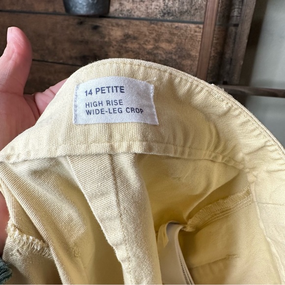 Gap High Rise Wide Leg Cropped Button Fly Yellow Pant Size 14 Petite NWT - Picture 5 of 13